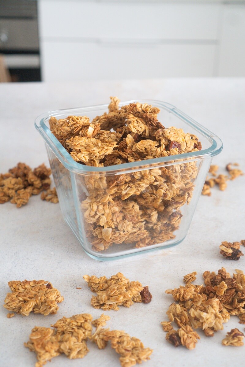 Appelsiini-inkiväärigranola