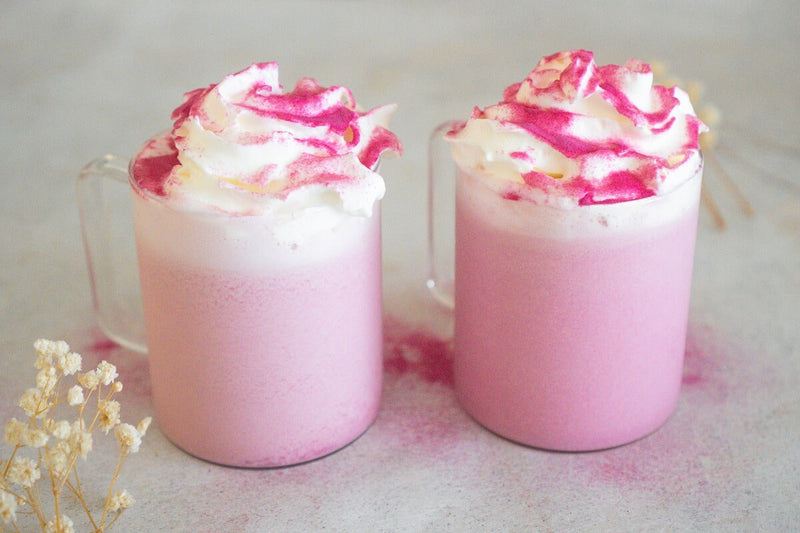 Pinkki pitaya-maito