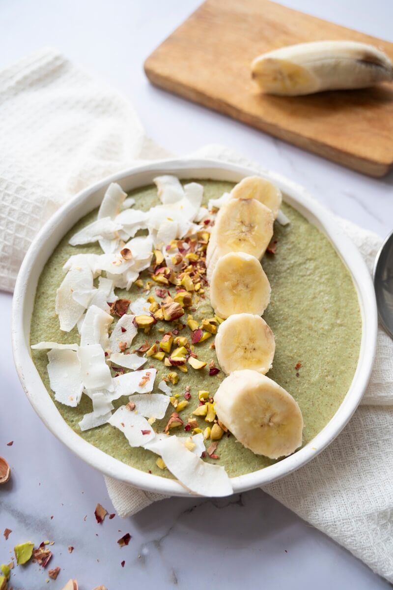 Pistaasi-kauramassa-smoothiekulho