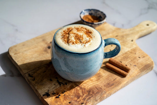 Chai latte med pumpa och kryddor