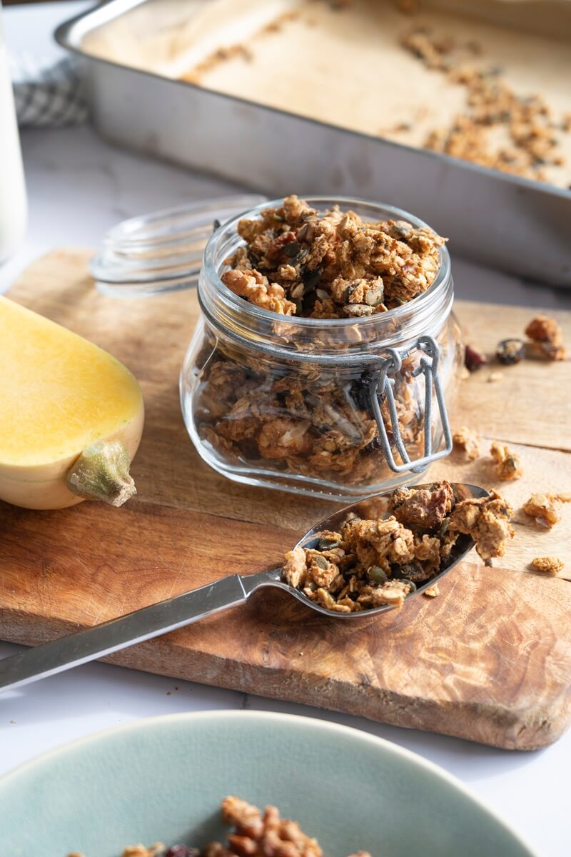 Kurpitsamausteinen granola